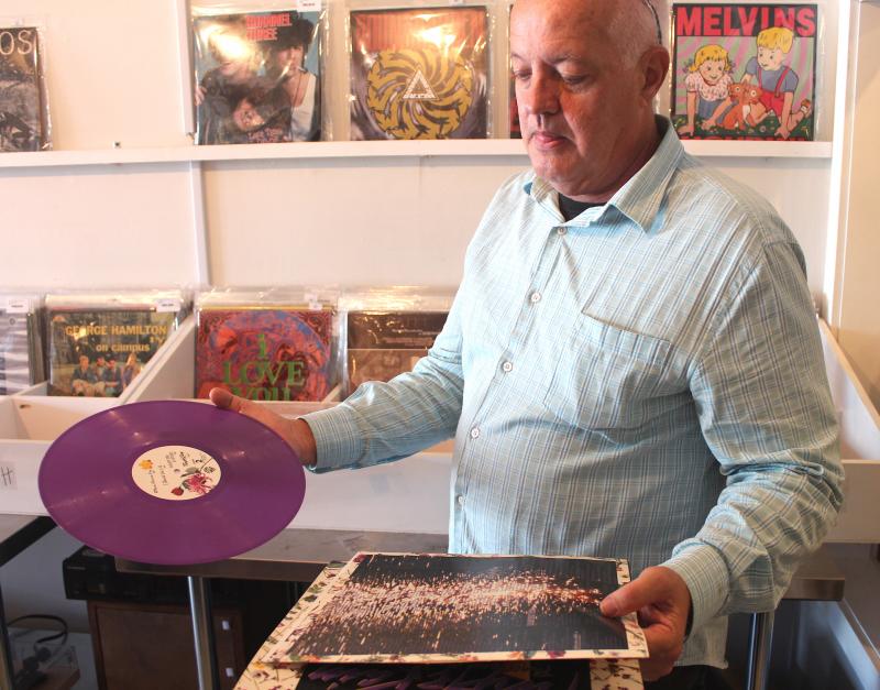 Rehoboth’s Extended Play is recordcollectors’ record store Cape Gazette